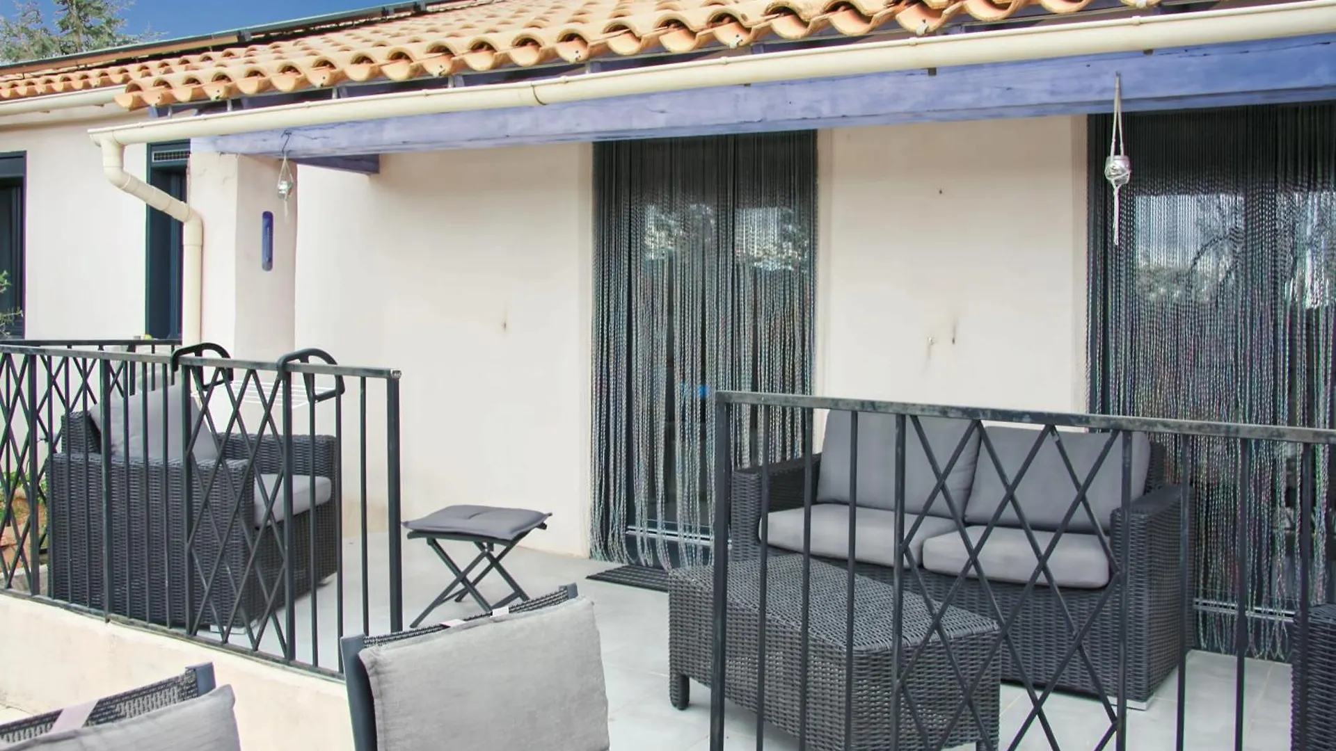 Maison Avec Piscine Au Calme La Roquebrussanne